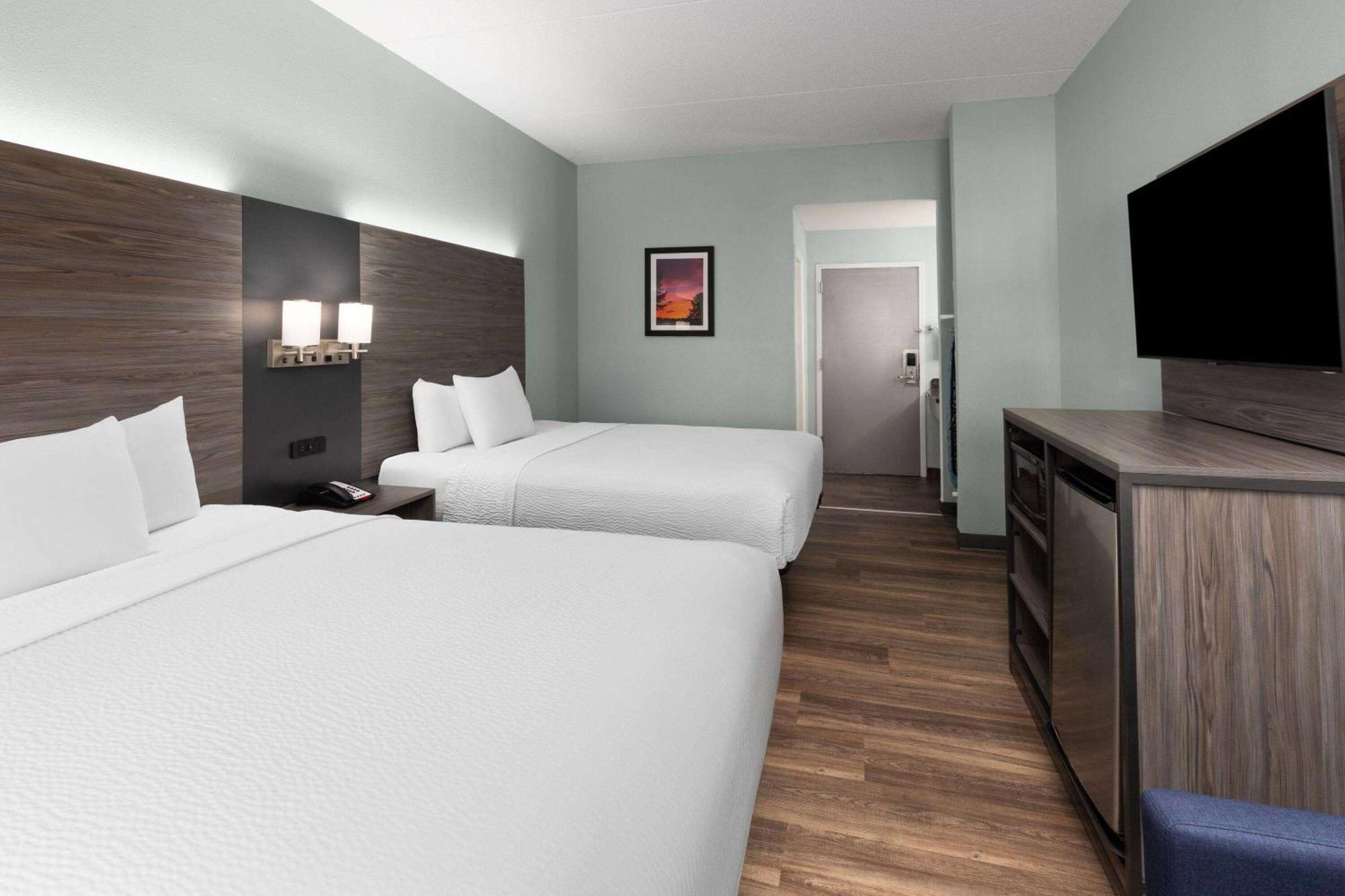 Hotel Baymont By Wyndham Creedmoor Exterior foto