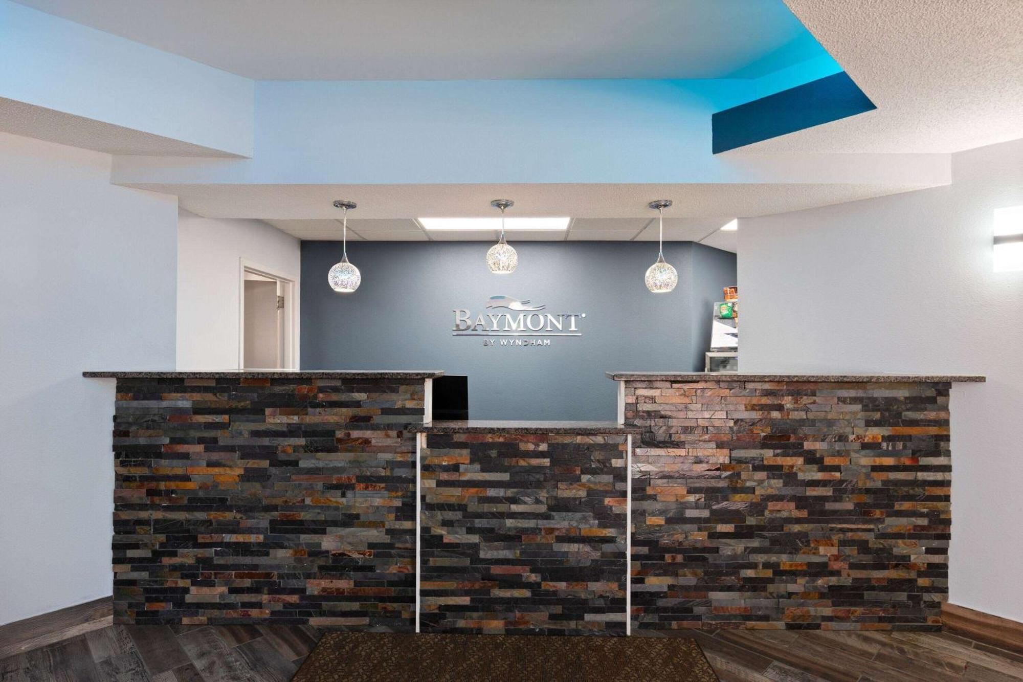 Hotel Baymont By Wyndham Creedmoor Exterior foto